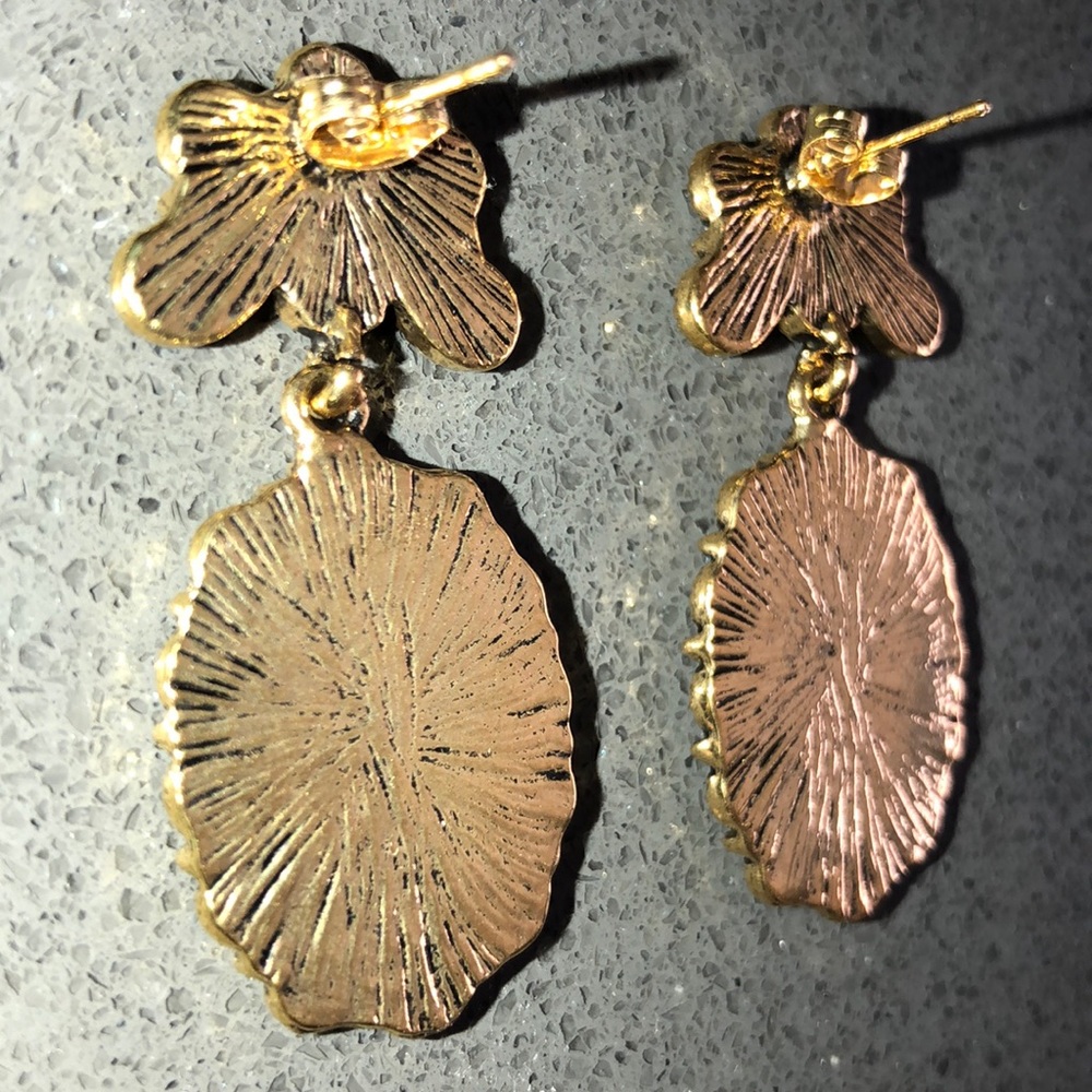 LAST ONE ‼️Vintage Gold Plated Marble Earrings - Picture 7 of 7